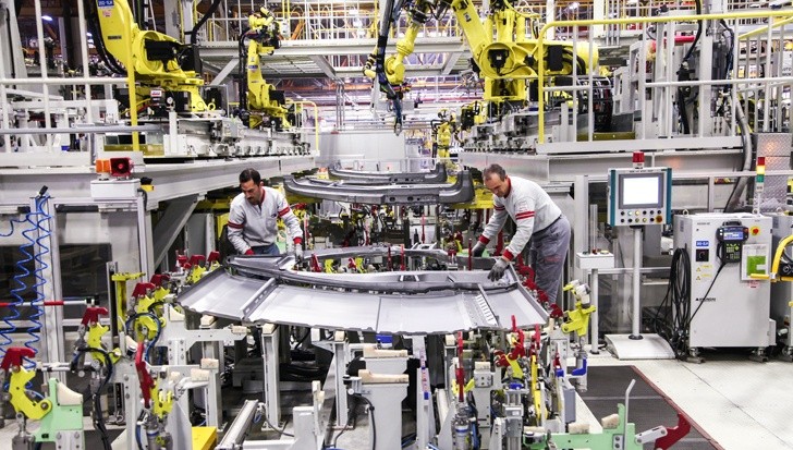 Otomotiv firmalarından biri daha Koronavirüs arasını sonlandırıyor