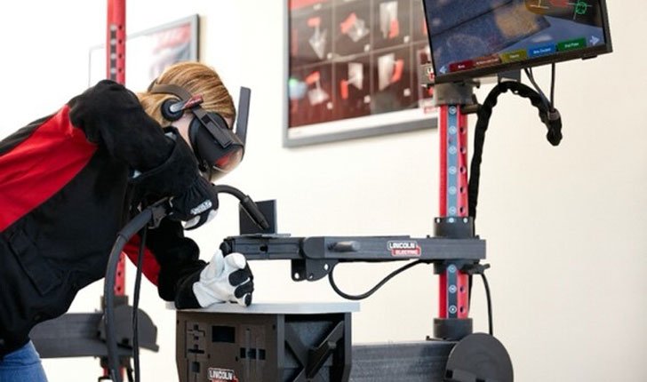 Lincoln Electric Türkiye, Vrtex 360 Compact ile mesleki gelişimi destekliyor