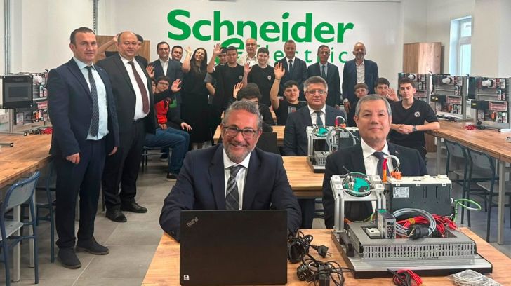 Schneider Electric, gençleri geleceğin sanayisine hazırlıyor